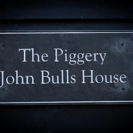 The Piggery Villa Cowfold Exterior photo