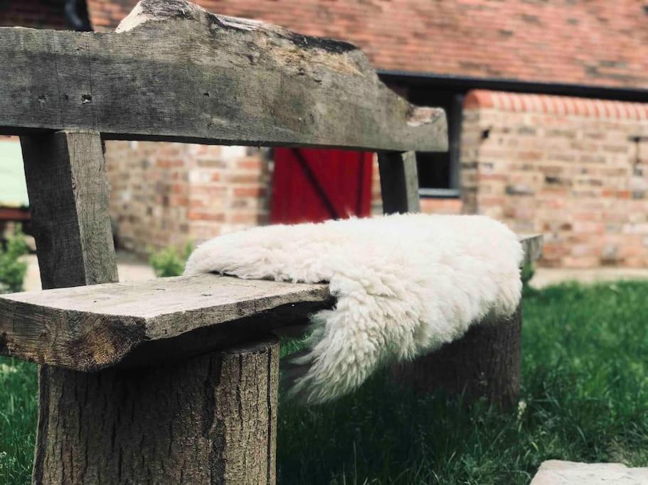 The Piggery Villa Cowfold Exterior photo