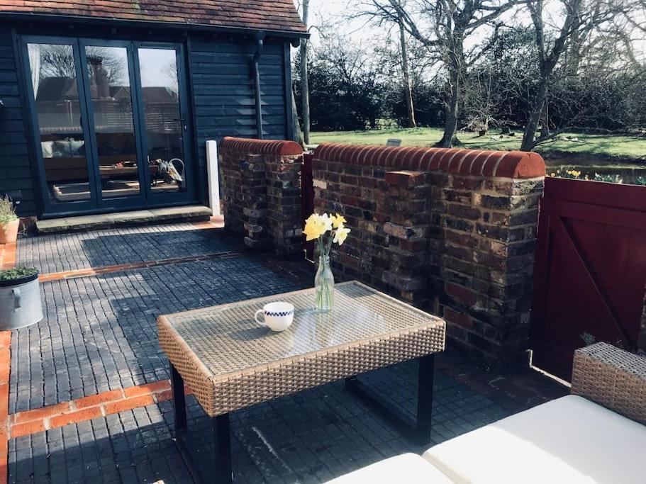 The Piggery Villa Cowfold Exterior photo