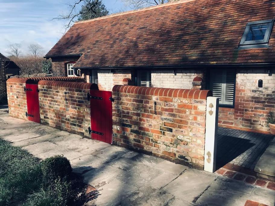 The Piggery Villa Cowfold Exterior photo